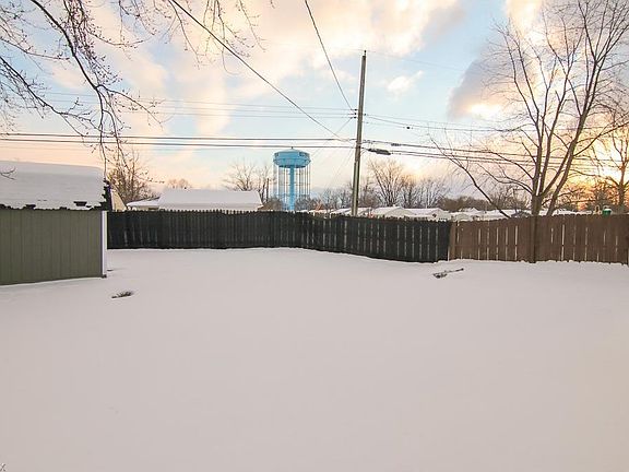 5th image of 605 Keys Dr