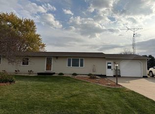 1220 W County Rd E, Livingston, WI 53554