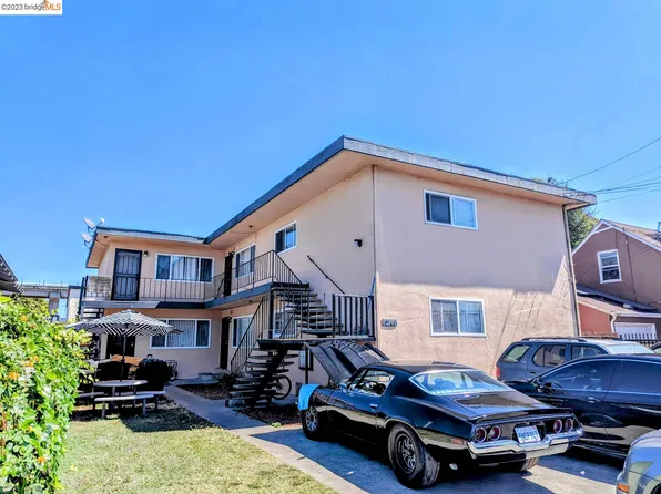 10740 Pippin St, Oakland, CA 94603