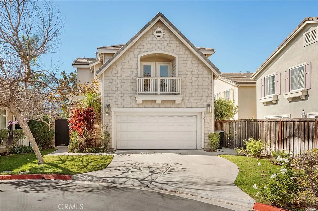 4 bed, 3.5 bath, 2575 sqft, $7,500 — Photo 2