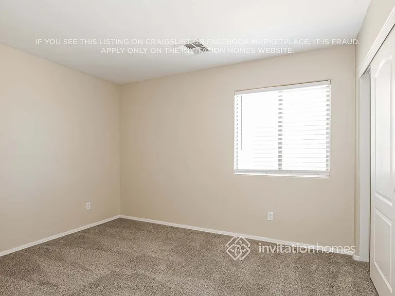 44119 W Snow Dr — Photo 13