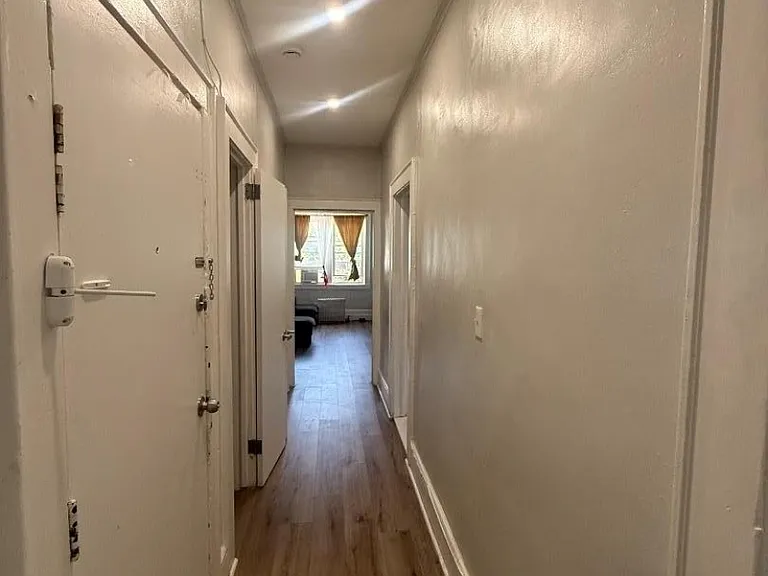 1110 S Wood Ave #10 — Photo 6