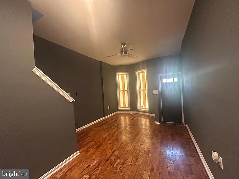 1516 N Mount St — Photo 5