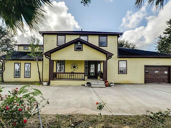 2nd image of 12842 Mona Ln