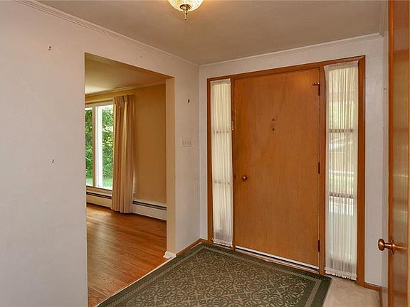 2nd image of 3183 Pinecrest Ct