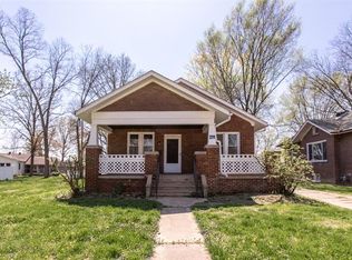 1220 W Main St, Mascoutah, IL