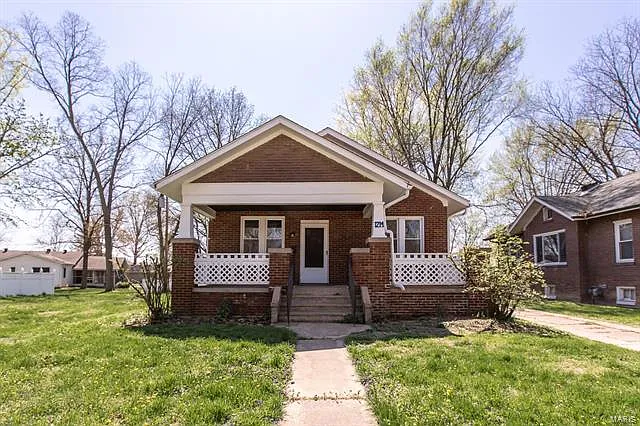 1220 W Main St photo 1