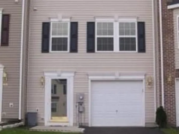 813 Marquette Dr, Martinsburg, WV 25401