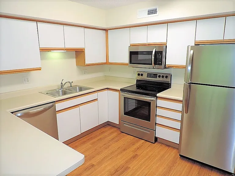 2869 Coral Ct #301 — Photo 8