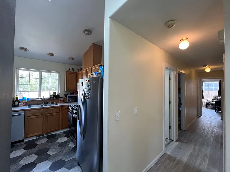 1360 Roma Rd — Photo 16