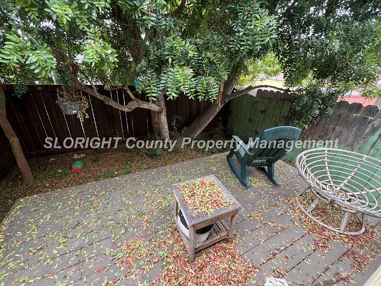 1887 Pine Ave — Photo 12