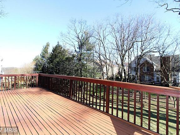 3rd image of 3417 Arnold Ln