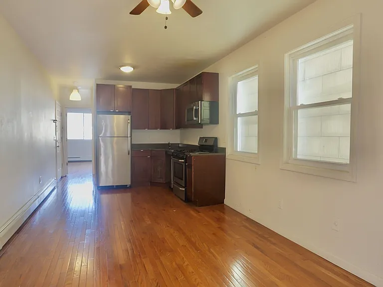 79 Beacon Ave #3 — Photo 5