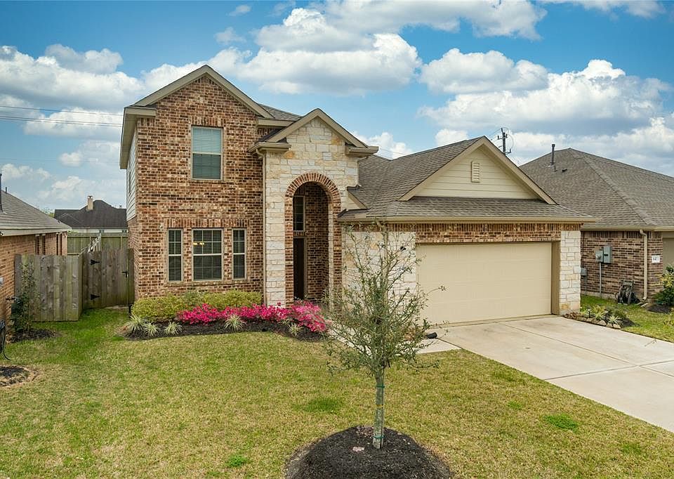1st image of 643 Century Oaks Ln