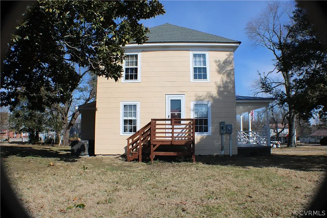 3 bed, 1670 sqft, $1,700 — Photo 2