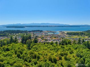 38052 Vista Key Dr NE, Hansville, WA