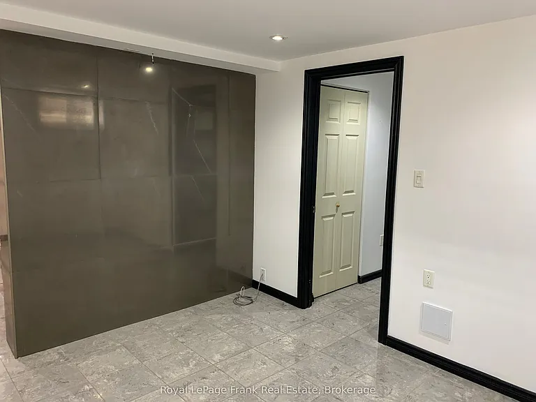 243 Huron St #4 — Photo 9
