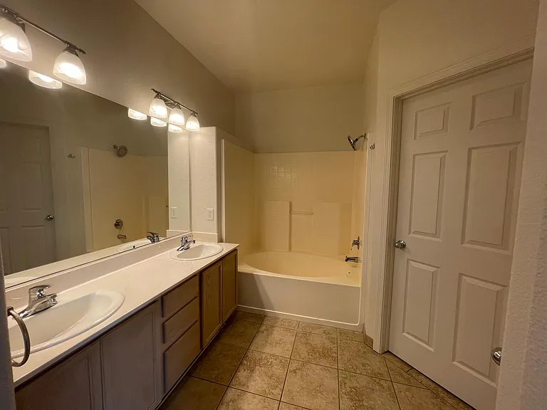 5358 Desert Peach Dr — Photo 9