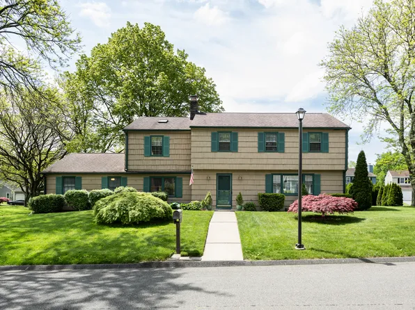 12 Sachem Circle, Meriden, CT 06450