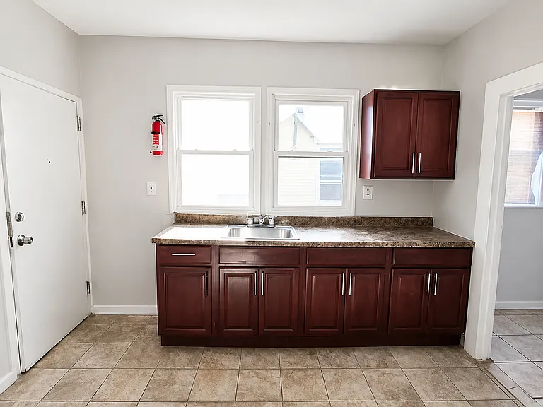 58-60 Clinton Pl #2B — Photo 2