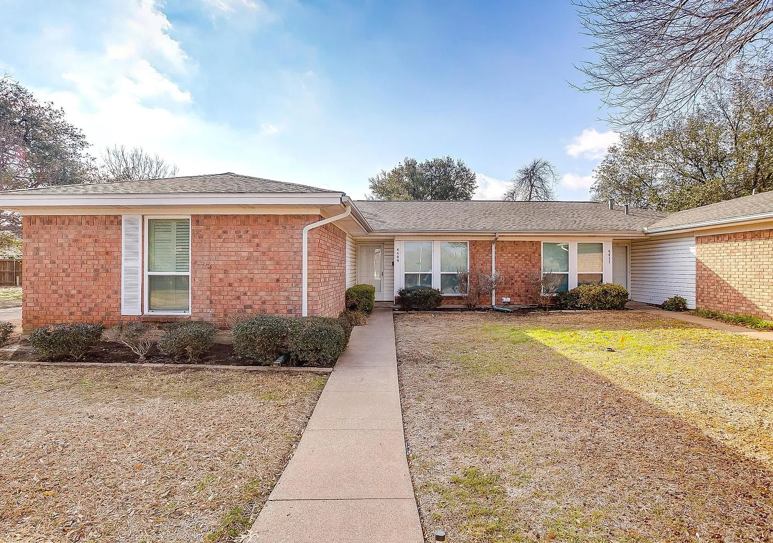 Nice One Side of Duplex on Cul De Sac on Altamesa Blvd- Fort Worth- 3 Bed, 2 Bath Home- 76133 — Photo 3