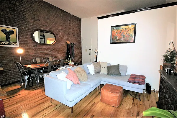 Rented by City Connections Realty | media 36