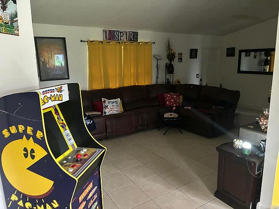 3rd image of 1282 SW DALTON Avenue