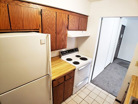 5th image of 321 1st Ave SE APT 4