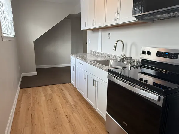 22213 Dequindre Rd, Hazel Park, MI 48030