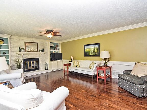 4th image of 3314 Woodsfield Dr NE