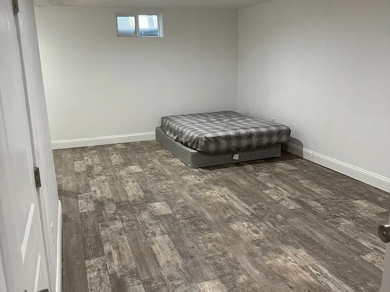 707 Crystal Dr — Photo 33
