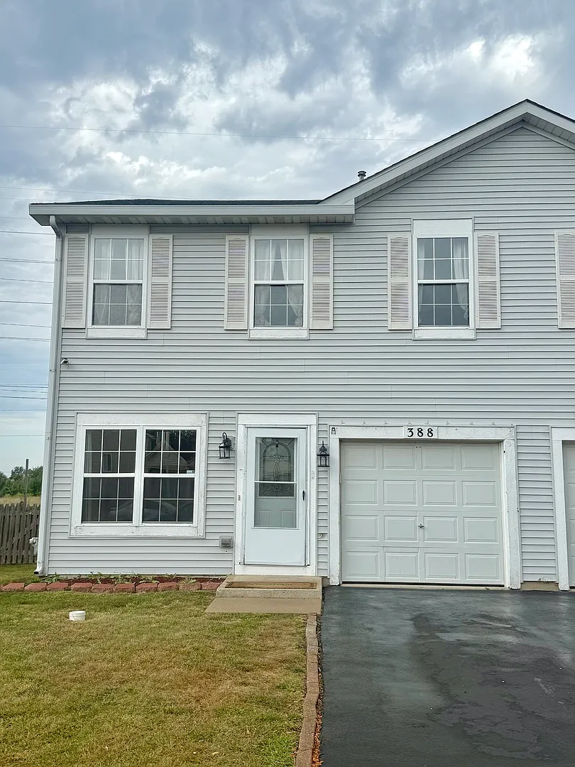 3 bed, 2.5 bath, 1668 sqft, $2,500 — Photo 1