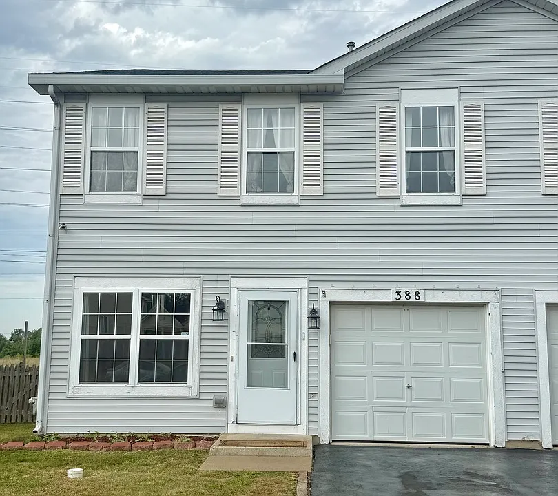 388 Richmond Dr