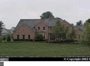 9911 Deerfield Pond Dr, Great Falls, VA 22066