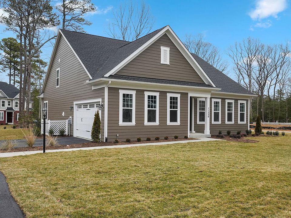 The front exterior of the Savoy II on homesite 3008 at Swan Point.