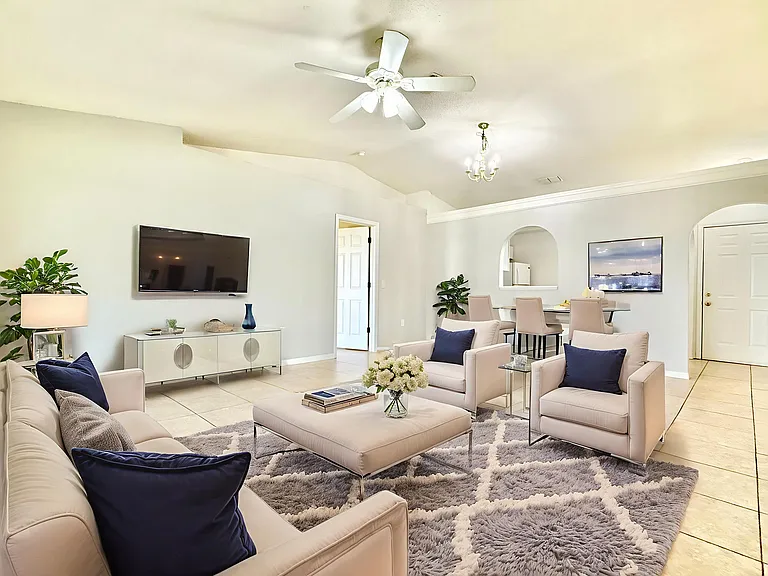 4100 Mendenwood Ln — Photo 9