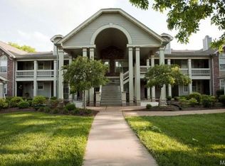 5439 Kenrick Parke Dr, Saint Louis, MO 63119