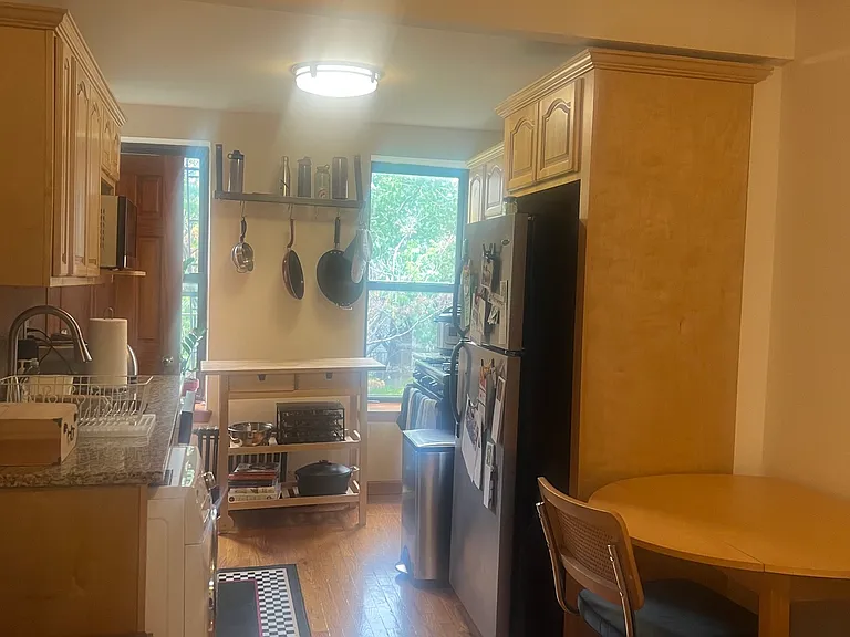 675 Union St #4R — Photo 5
