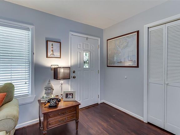 5th image of 1020 Pine Lake Dr