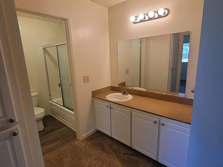2950 Portage Bay — Photo 83