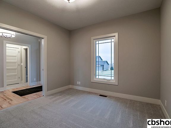 4th image of 10631 S 191st Ave