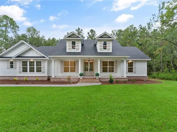 701 Broadwood Dr, Woodbine, GA 31569