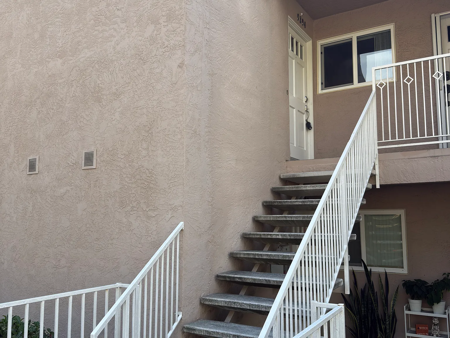 2 bed, 956 sqft, $3,000 — Photo 1