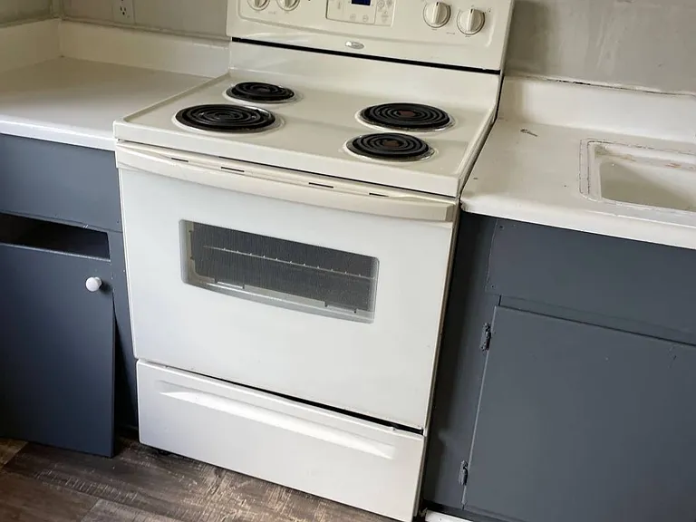 204 Farrell St — Photo 2