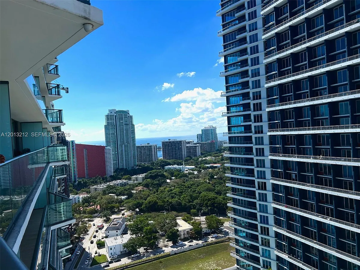 Building Photo - 1300 S Miami Ave #2710