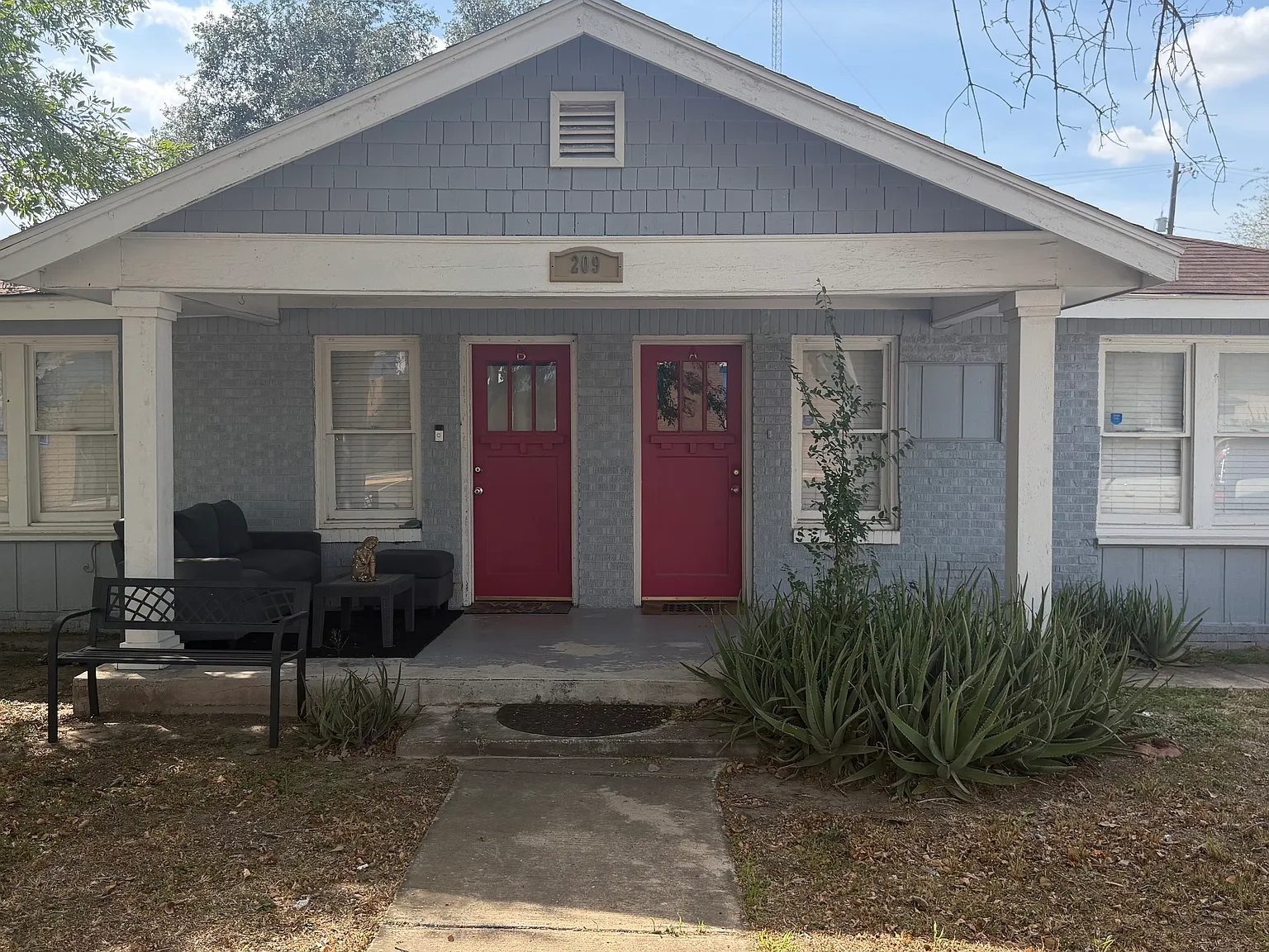 2 bed, 1000 sqft, $925 — Photo 2