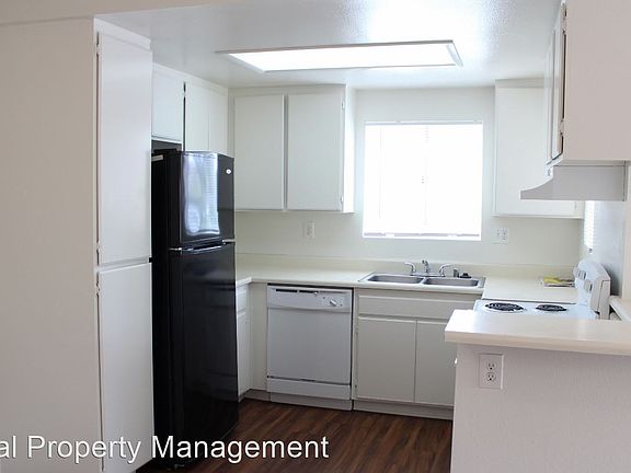 2nd image of 202 Woodland Pkwy Unit 215