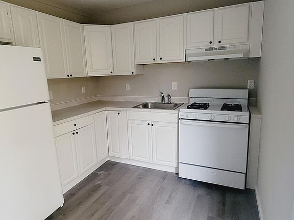 4th image of 3 Dale Pl Unit 2