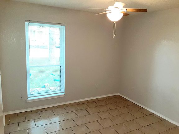 5th image of 5703 Elm Branch Dr