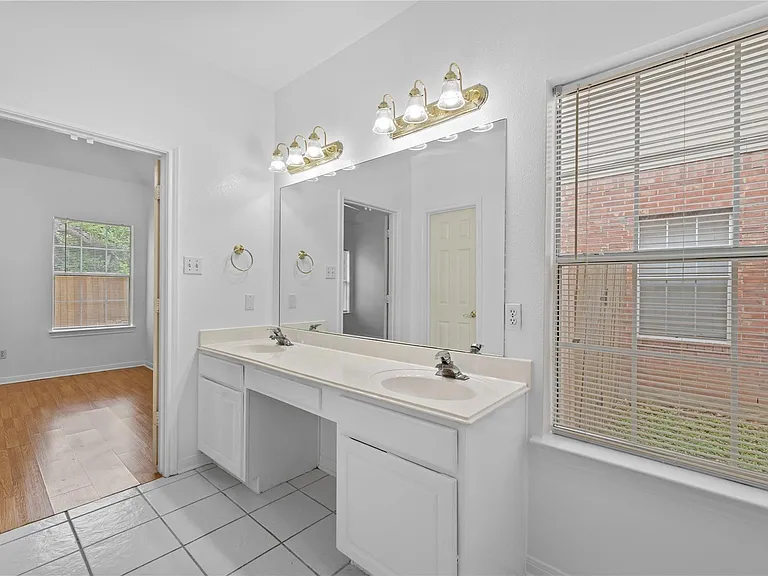 2106 Hawks Rd — Photo 16